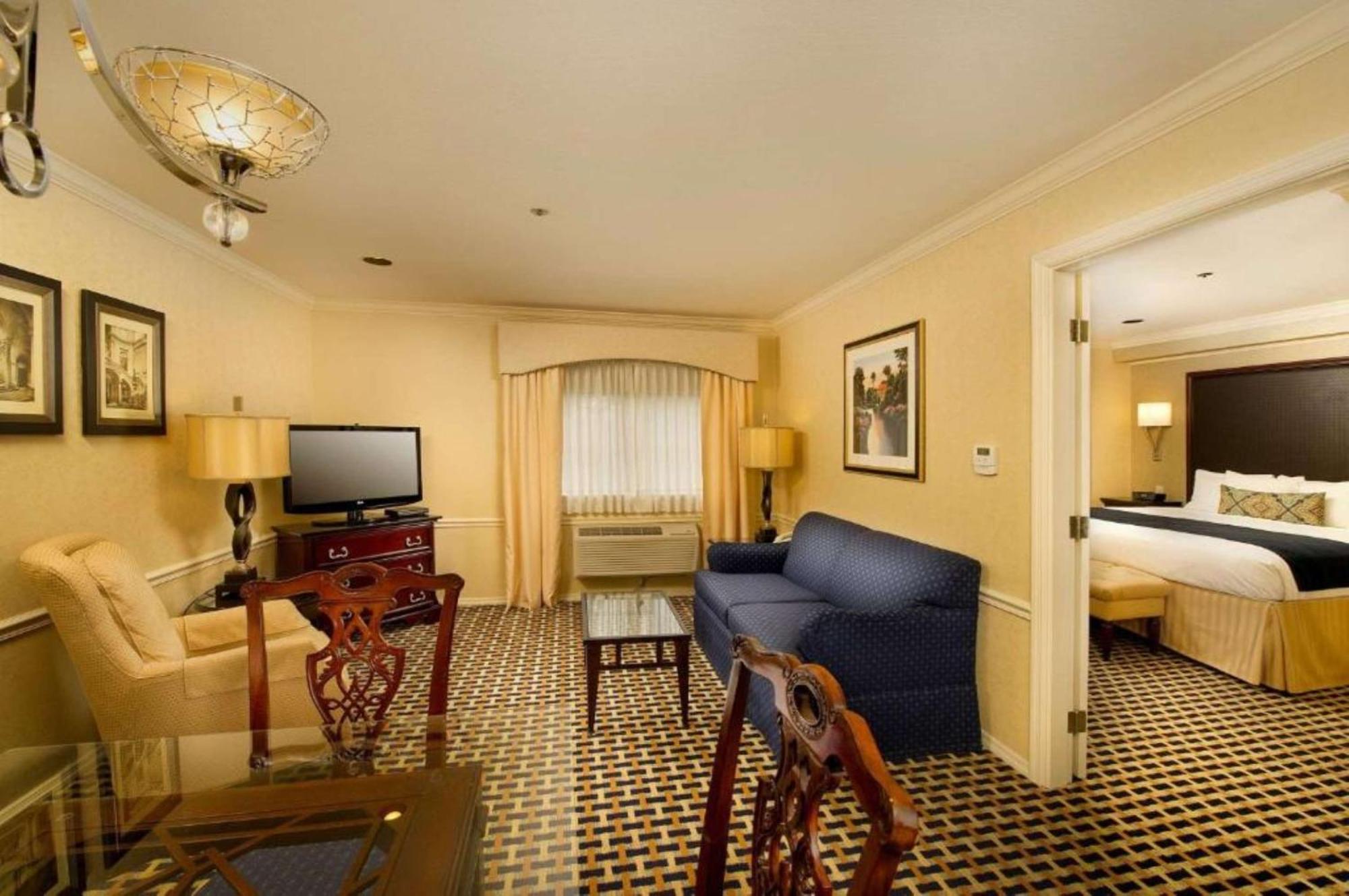 Western Hotel Puyallup
